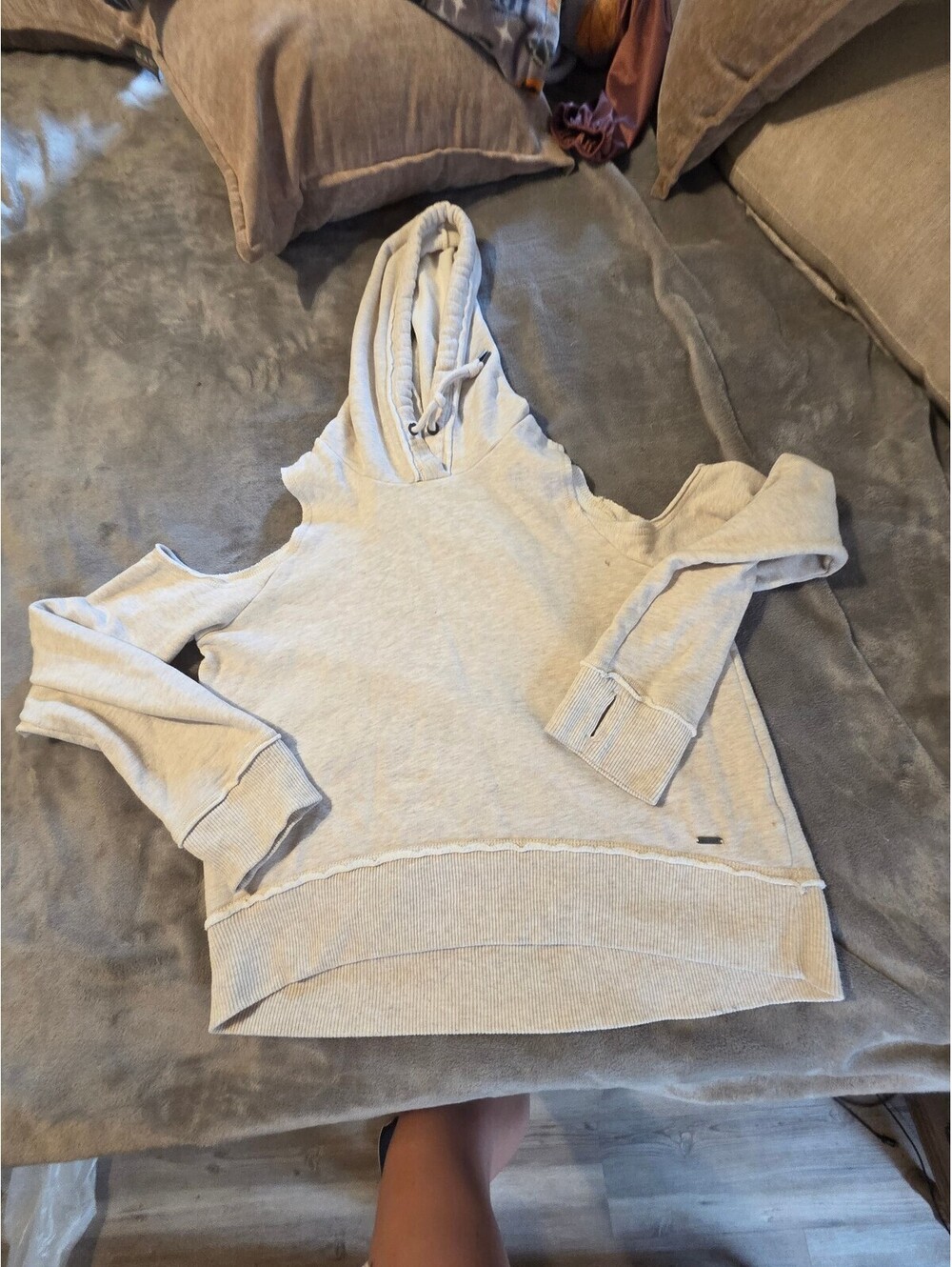 Hollister Medium Beige Cold Shoulder Hoodie Sweatshirt
